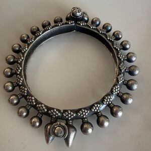 Vintage-Inspired Silver Tone Beaded Bangle Bracelet